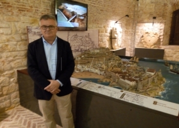 “Si Carlos III no hubiese tenido claro que quería conservar Melilla, la habría perdido”