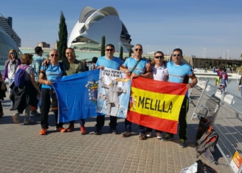 Los atletas locales, haciendo patria de nuestra ciudad.