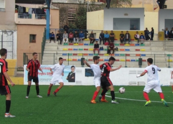 Imagen del último partido liguero del Rusadir, que fue ante el conjunto del Sevilla FC.
