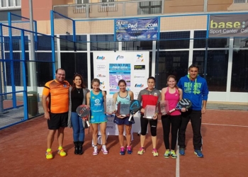 Entrega de trofeos, en la categoría femenina.