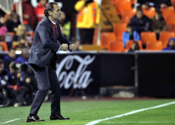 Cesare Prandelli, entrenador de la escuadra del Valencia.