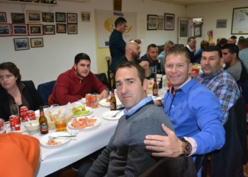 Imágenes de todos los técnicos de la escuadra merengue que se dieron cita en esta comida de hermandad celebrada en su sede.