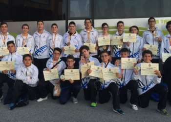 Foto de familia de los componentes de la Federación Melillense de Tiro, en una de las competición nacionales a las cuales se acudieron esta temporada.