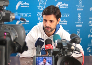 Alejandro Alcoba, primer entrenador del Club Melilla Baloncesto