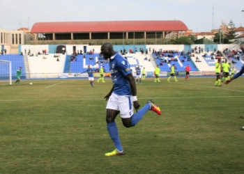 Alí Diakité se ha hecho con un puesto en el centro del campo del conjunto azulino.