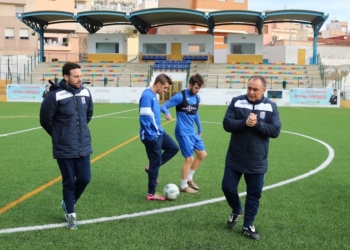 El conjunto melillense volvió a entrenar sobre el sintético del campo federativo de La Espiguera.