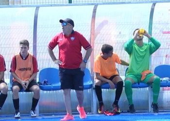 Karim, en el banquillo de la escuadra de nuestra ciudad, en La Espiguera.