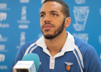Alfredo Ott habla en la previa al partido frente al F.C. Barcelona.
