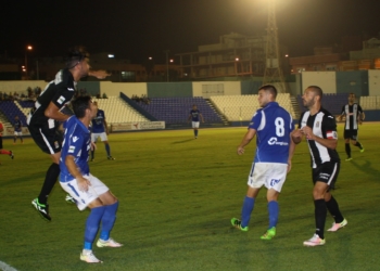 Hevia tuvo unos buenos minutos en el partido de ida ante el Melilla.
