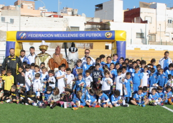 Los Reyes Magos, junto a los niños de la Fundación.