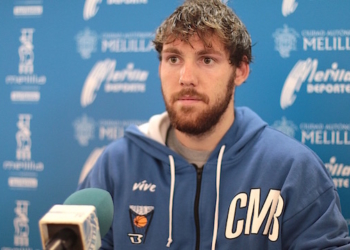 El jugador holandés van Wijk atendió a los medios de comunicación en la matinal de ayer miércoles.