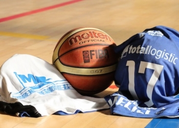 Estas dos empresas y el Melilla Baloncesto siguen de la mano.