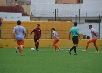 La salvación pasa por hacer un fortín del campo de La Espiguera.