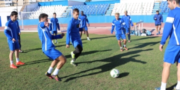 Los jugadores de la primera plantilla unionista, en la realización de un rondo.