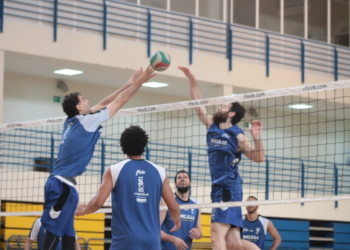 El voleibol para iniciar la semana de trabajo