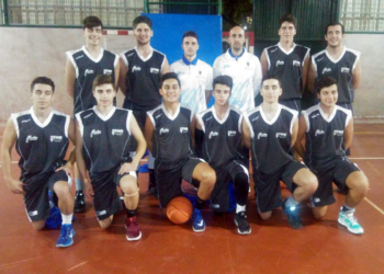 Integrantes de la Selección Junior de la Federación Melillense de Baloncesto.