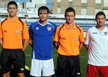 Trío arbitral que estará en tierras granadinas.