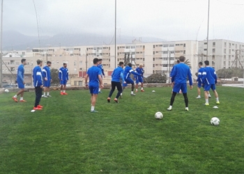Los componentes del conjunto unionista se ejercitaron en la matinal de ayer en el Anexo del Álvarez Claro.