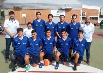 Plantilla del CAM júnior de la Federación Melillense de Baloncesto que ha disputado este pasado fin de semana tres partidos.