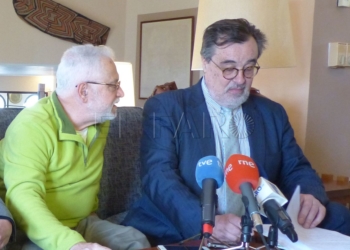 Los padres de Naira ya disponen de un médico forense y tendrán el lunes el informe pericial