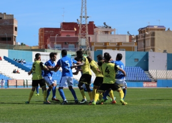 Las defensas se impusieron a los atacantes, tanto de una como de otra escuadra, en el partido frente al Marbella FC.