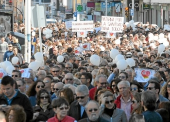 Imagen de una manifestación, promovida por la Asociación Huelva por una sanidad digna.