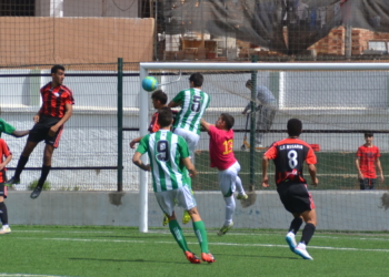 El conjunto rojinegro se vio muy pronto con el marcador adverso, circunstancia que le hizo por momentos bajar los brazos.