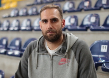 El jugador canario del Melilla Baloncesto asegura que aprendió mucho de Alfred Julbe.