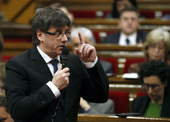 El presidente catalán, Carles Puigdemón, durante el debate en el Parlamento de Cataluña del pasado jueves.