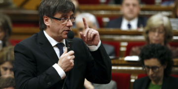 El presidente catalán, Carles Puigdemón, durante el debate en el Parlamento de Cataluña del pasado jueves.
