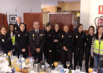 De uniforme y en igualdad
