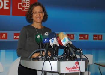 La presidenta de la Gestora del PSOE local, Gloria Rojas.