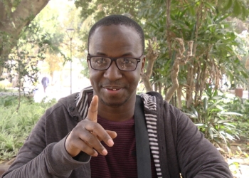 Mamady Diababi, ayer, en una entrevista concedida a FaroTV, en el Parque Hernández.