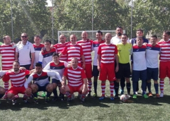 Jugadores de ambos equipos que disputaron la final del Campeonato de España que se jugó en Granada.