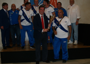Cada uno de los primeros clasificados en la tabla recibieron su trofeo durante este pasado fin de semana.