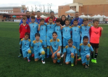Empate en el partido de despedida