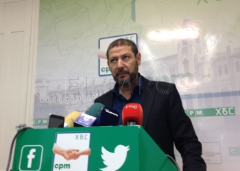 Aberchán advierte a Imbroda de que cometerá prevaricación si mantiene a consejeros no electos