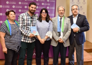 José Heredia (2do izq), ayer en Tenerife, junto a la concejala de Bienestar Social de La Laguna y el senador Alarco (d).
