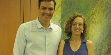 Rojas (d) cree que el PP está nervioso por la elección de Pedro Sánchez (izq) como secretario general del PSOE.