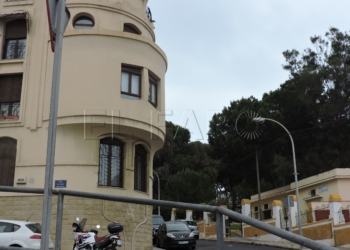 Se cuelan en una vivienda sin tener contrato y les reclaman 2.160 euros