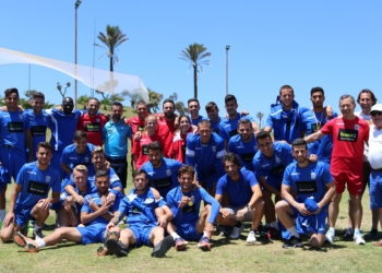 La plantilla de la UD Melilla se divierte de lo lindo con el golf