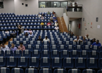 Muy pocos fueron los socios que se dieron cita en esta Asamblea General Ordinaria azulina.