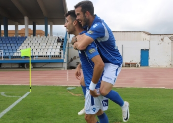 David Cubillas y Santi Luque fueron los autores de los goles azulinos.
