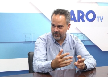 Antonio Molina, durante la entrevista realizada en el estudio de Faro TV Melilla.