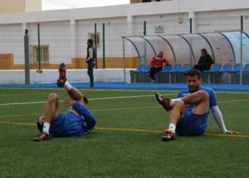 El jugador melillense Sufian (d), ya le han comunicado su no renovación con el club de sus amores.