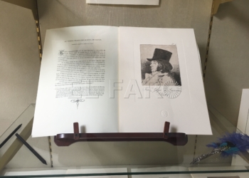 Edición facsímil con grabados de Goya, expuesta en la  Biblioteca pública.