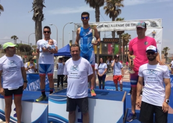 El triatlón reconoce a sus campeones