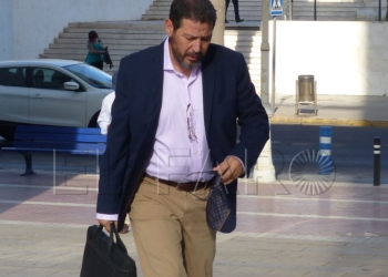 Mustafa Aberchán, llegando a los Juzgados de Melilla.