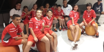 Componentes de la expedición de la Peña Real Madrid desplazada a tierras peninsulares.