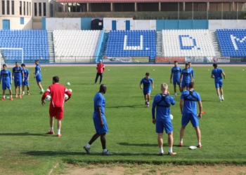 Imagen de una de las últimas sesiones de entrenamientos de la plantilla de la UD Melilla durante la pasada temporada.